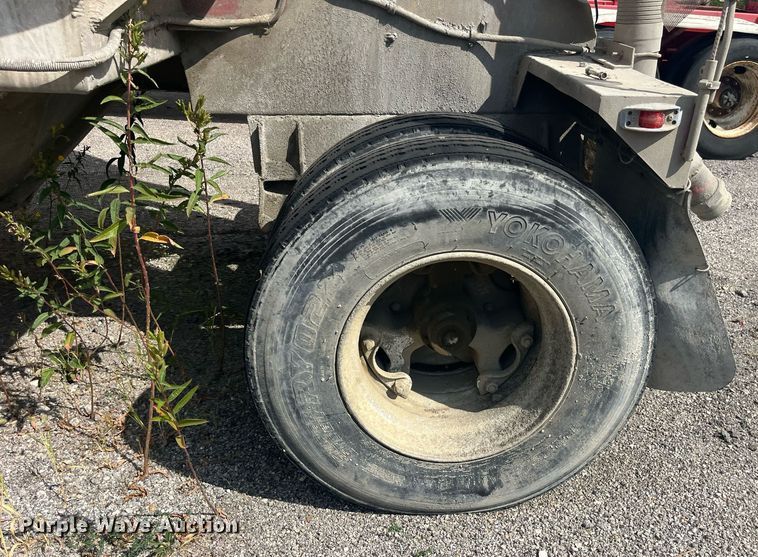 image for item LC9183 Butler tank trailer