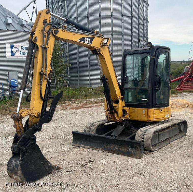 image for item LC9222 2006 Caterpillar  304C CR mini excavator