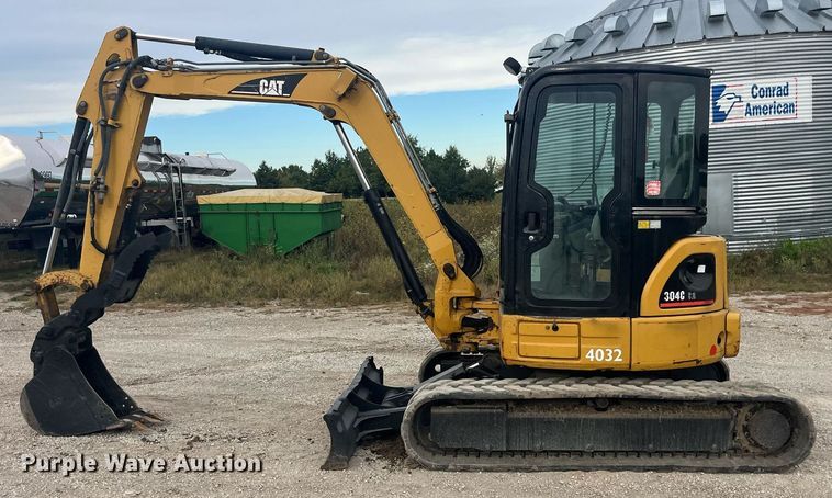 image for item LC9222 2006 Caterpillar  304C CR mini excavator