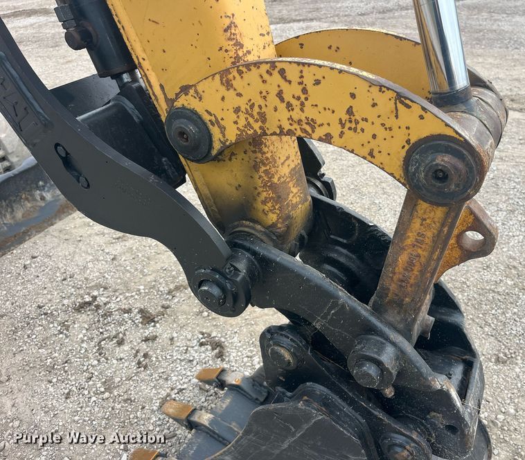 image for item LC9222 2006 Caterpillar  304C CR mini excavator