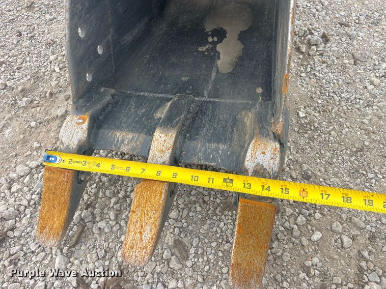 image for item LC9222 2006 Caterpillar  304C CR mini excavator