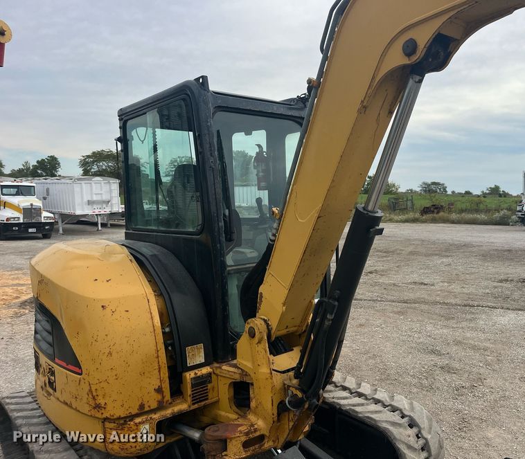 image for item LC9222 2006 Caterpillar  304C CR mini excavator