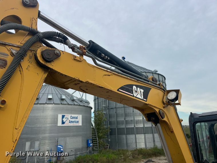 image for item LC9222 2006 Caterpillar  304C CR mini excavator