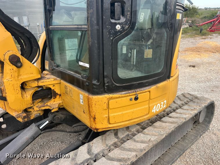 image for item LC9222 2006 Caterpillar  304C CR mini excavator