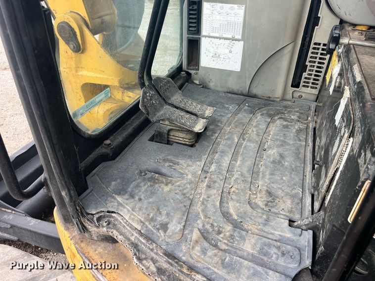 image for item LC9222 2006 Caterpillar  304C CR mini excavator