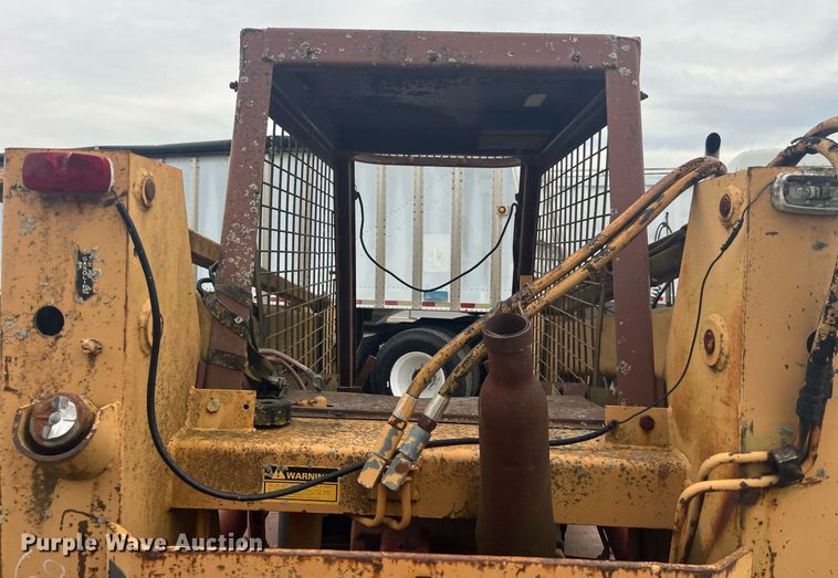 image for item LC9224 CASE 1845 skid steer loader