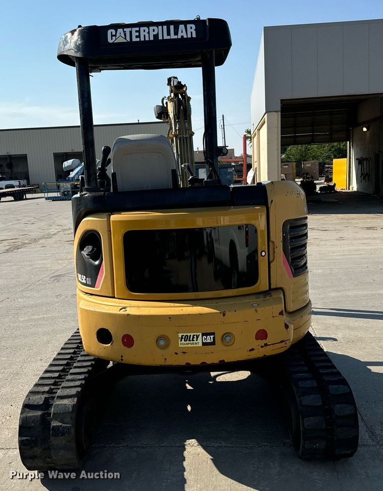 image for item MV9108 2010 Caterpillar  303.5C CR mini excavator