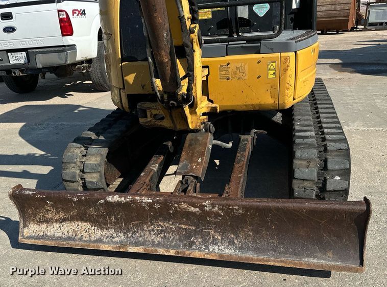 image for item MV9108 2010 Caterpillar  303.5C CR mini excavator