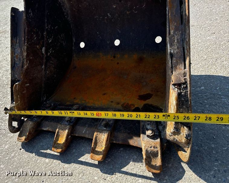 image for item MV9108 2010 Caterpillar  303.5C CR mini excavator