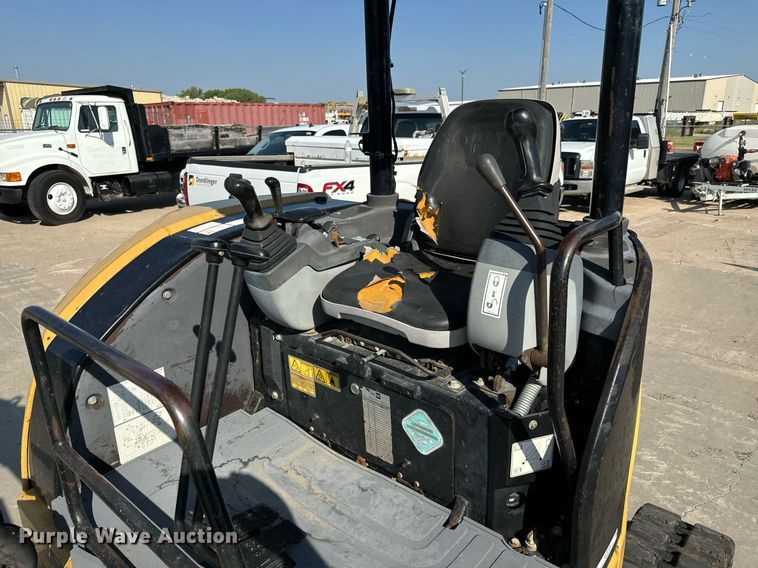 image for item MV9108 2010 Caterpillar  303.5C CR mini excavator