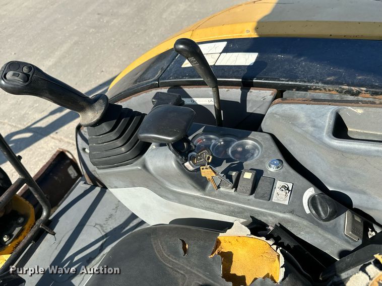 image for item MV9108 2010 Caterpillar  303.5C CR mini excavator