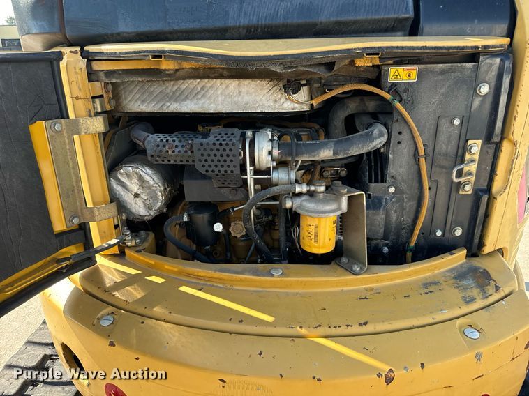 image for item MV9108 2010 Caterpillar  303.5C CR mini excavator