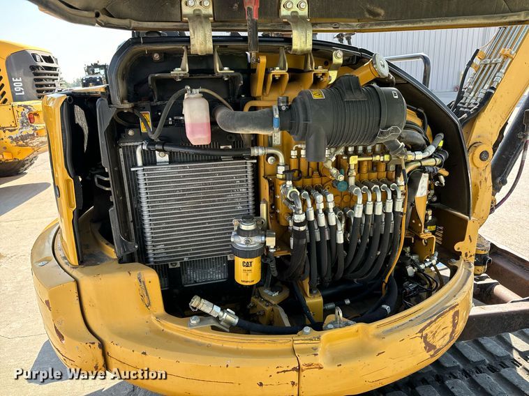 image for item MV9108 2010 Caterpillar  303.5C CR mini excavator