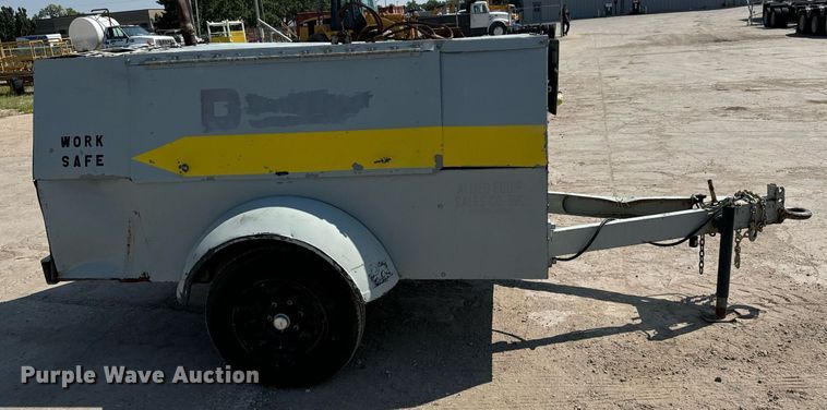 image for item MV9109 1997 CompAir LeRoi Q185DJE air compressor