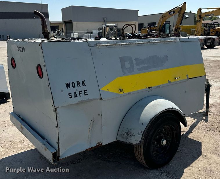 image for item MV9109 1997 CompAir LeRoi Q185DJE air compressor