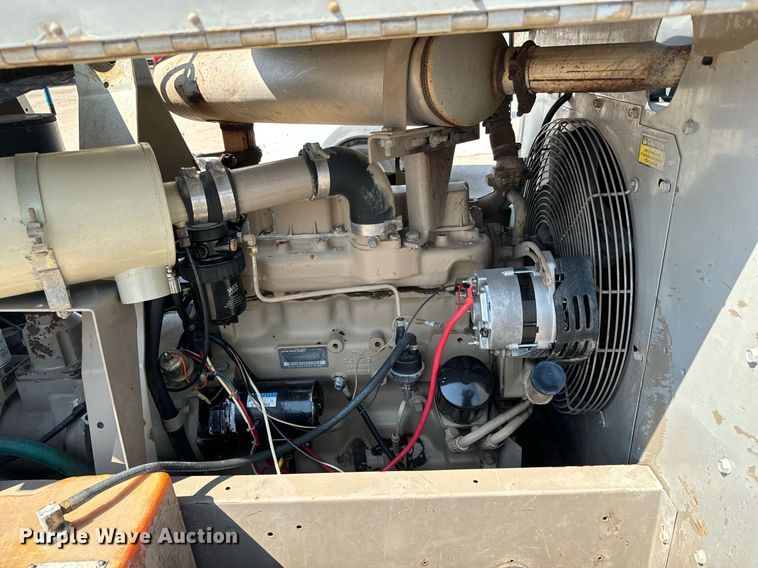 image for item MV9109 1997 CompAir LeRoi Q185DJE air compressor