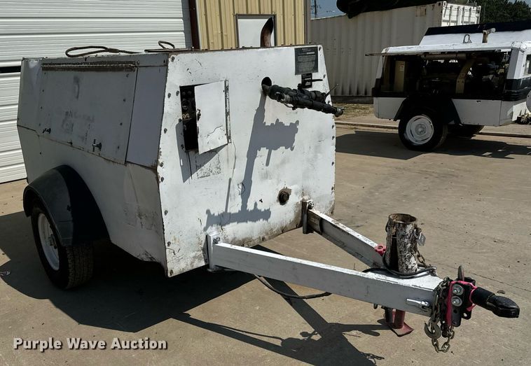 image for item MV9117 2002 CompAir Q375DC-E air compressor