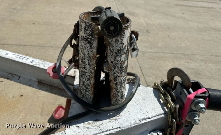 image for item MV9117 2002 CompAir Q375DC-E air compressor