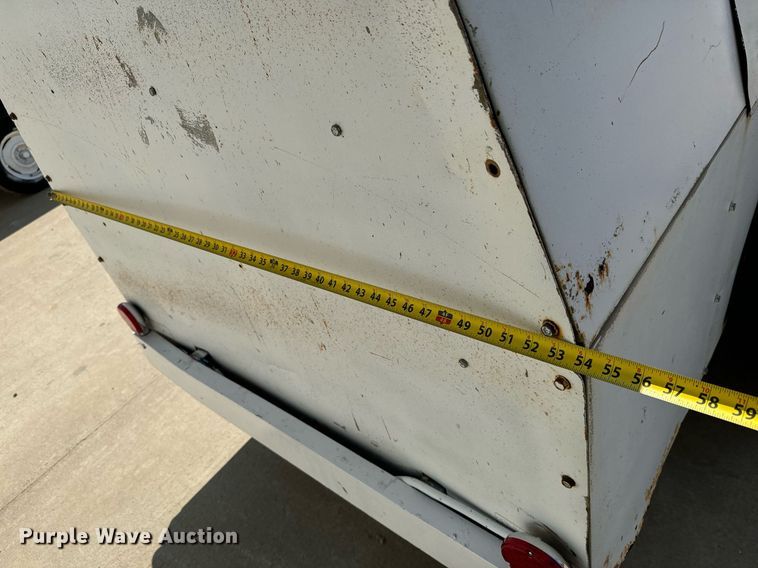 image for item MV9117 2002 CompAir Q375DC-E air compressor