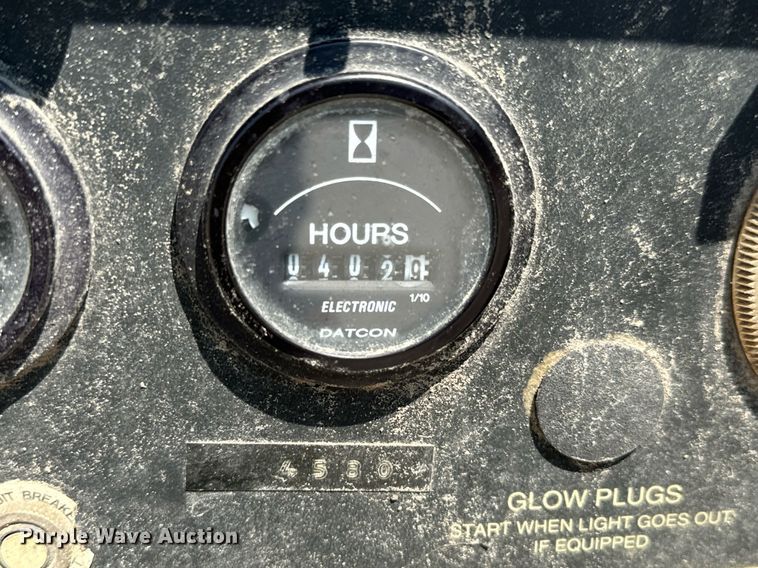 image for item MV9117 2002 CompAir Q375DC-E air compressor