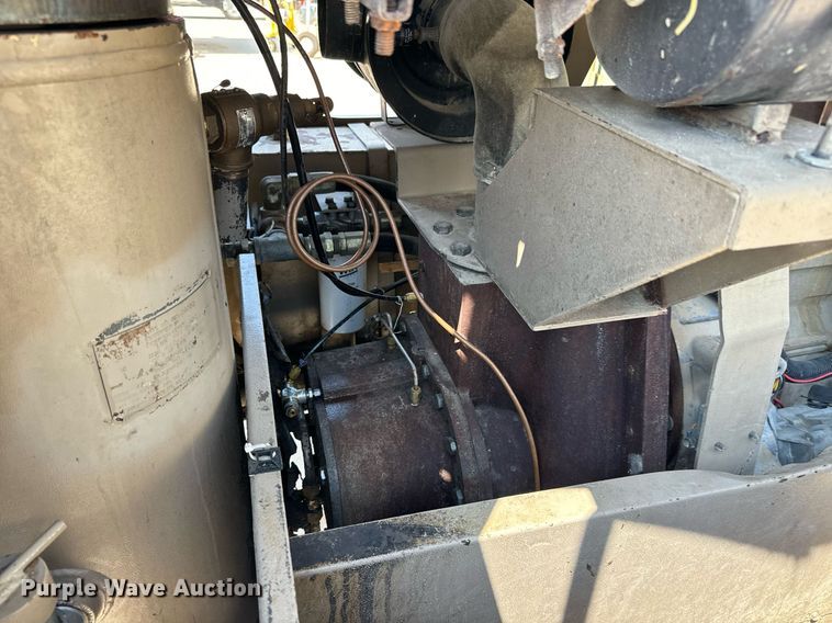 image for item MV9117 2002 CompAir Q375DC-E air compressor