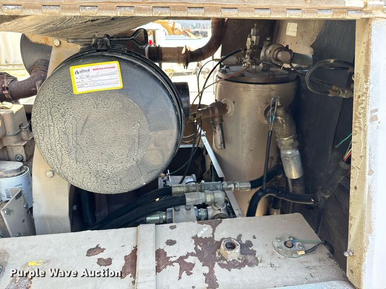 image for item MV9117 2002 CompAir Q375DC-E air compressor