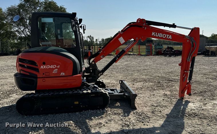 image for item MV9158 2020 Kubota  KX040-4 mini excavator