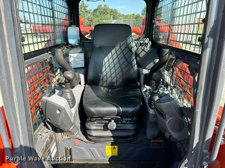 image for item MV9159 2022 Kubota  SVL97-2 tracked skid steer loader