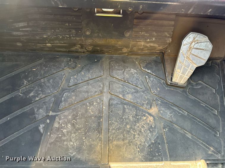 image for item MV9159 2022 Kubota  SVL97-2 tracked skid steer loader