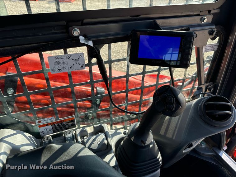 image for item MV9159 2022 Kubota  SVL97-2 tracked skid steer loader