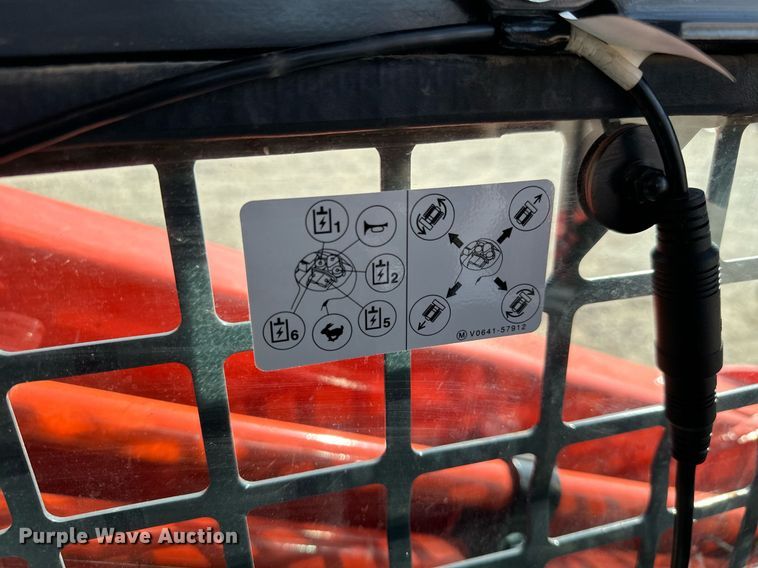 image for item MV9159 2022 Kubota  SVL97-2 tracked skid steer loader