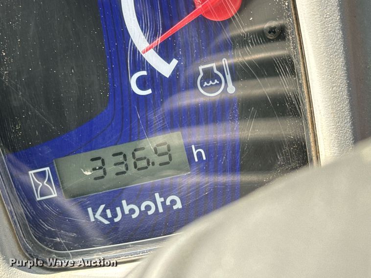 image for item MV9159 2022 Kubota  SVL97-2 tracked skid steer loader