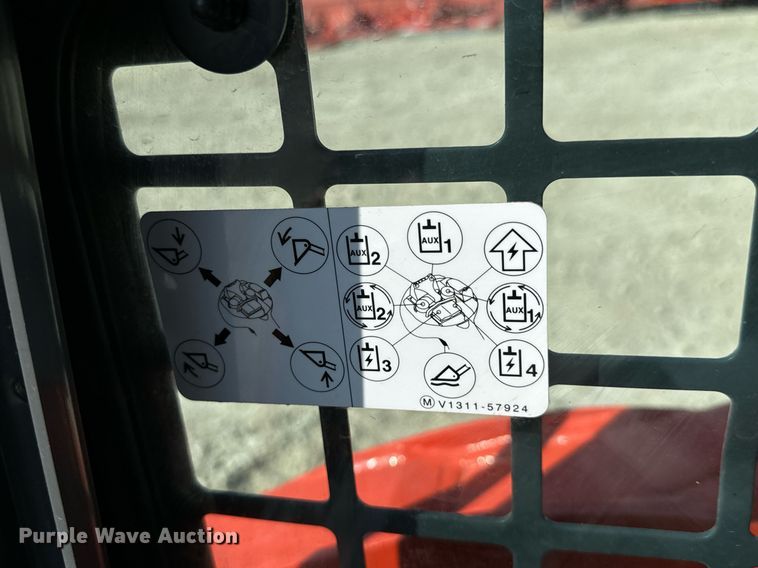 image for item MV9159 2022 Kubota  SVL97-2 tracked skid steer loader