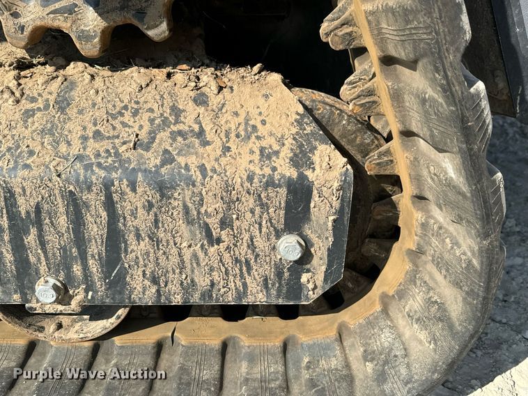 image for item MV9159 2022 Kubota  SVL97-2 tracked skid steer loader