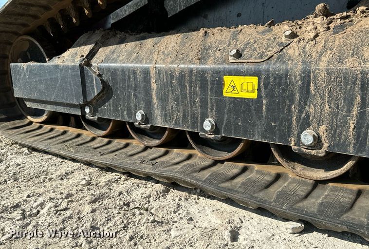 image for item MV9159 2022 Kubota  SVL97-2 tracked skid steer loader