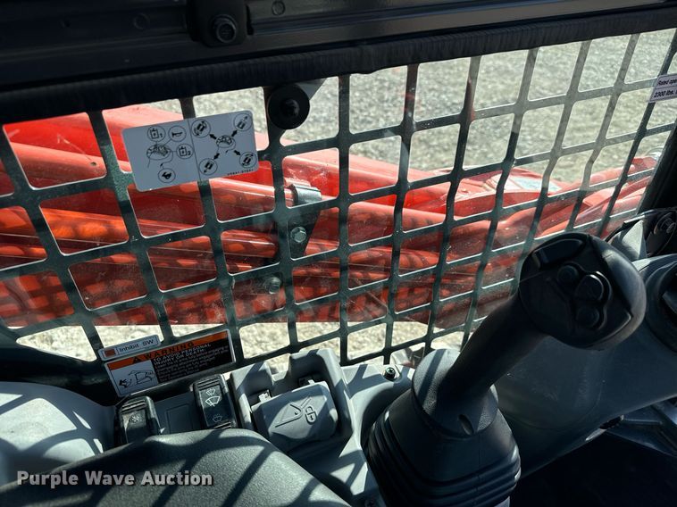 image for item MV9160 2022 Kubota  SVL75-2 tracked skid steer loader