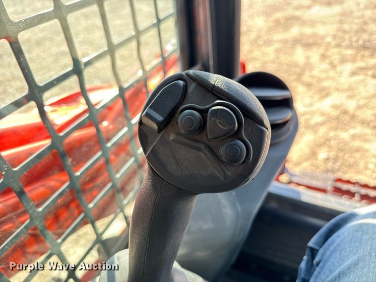 image for item MV9160 2022 Kubota  SVL75-2 tracked skid steer loader