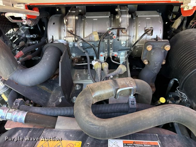 image for item MV9160 2022 Kubota  SVL75-2 tracked skid steer loader