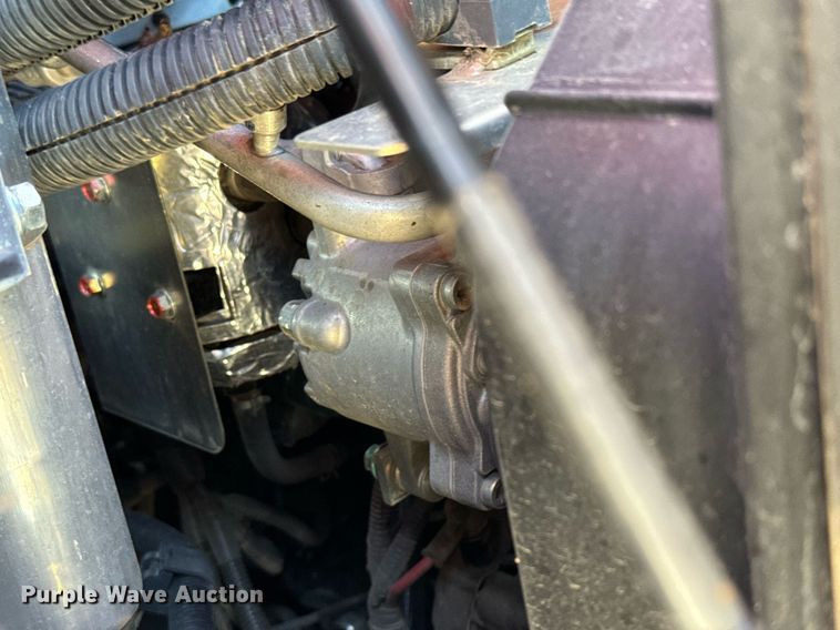 image for item MV9160 2022 Kubota  SVL75-2 tracked skid steer loader