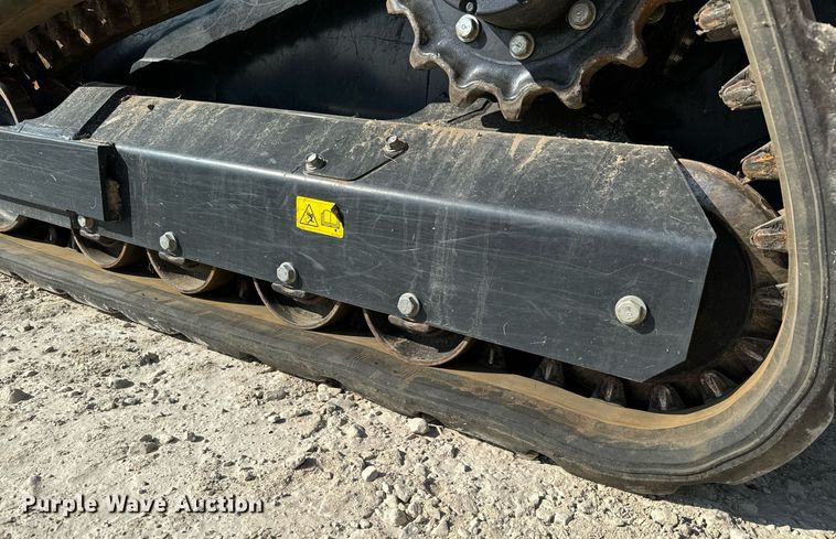 image for item MV9160 2022 Kubota  SVL75-2 tracked skid steer loader