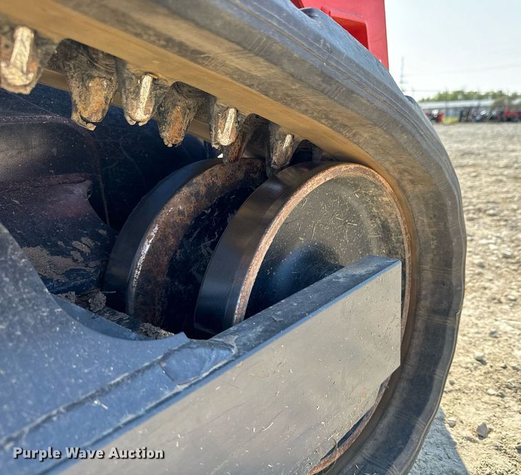 image for item MV9160 2022 Kubota  SVL75-2 tracked skid steer loader