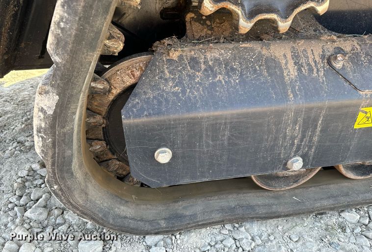 image for item MV9160 2022 Kubota  SVL75-2 tracked skid steer loader