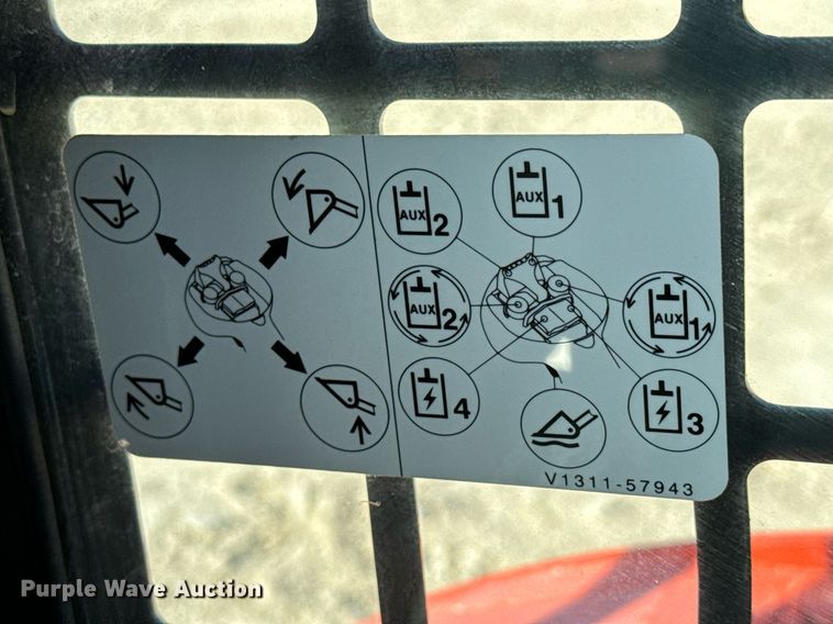 image for item MV9161 2020 Kubota  SVL75-2 tracked skid steer loader