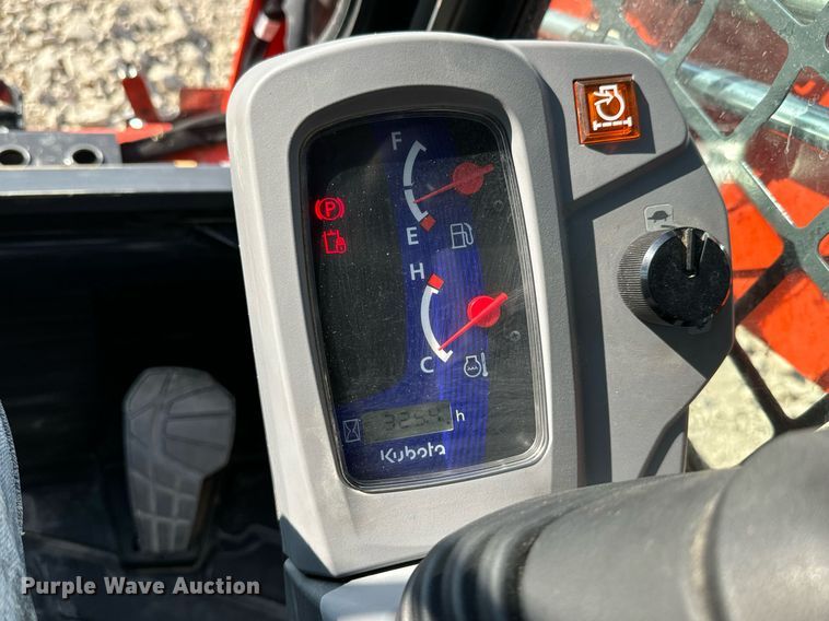 image for item MV9162 2021 Kubota  SLV 65-2 tracked skid steer loader