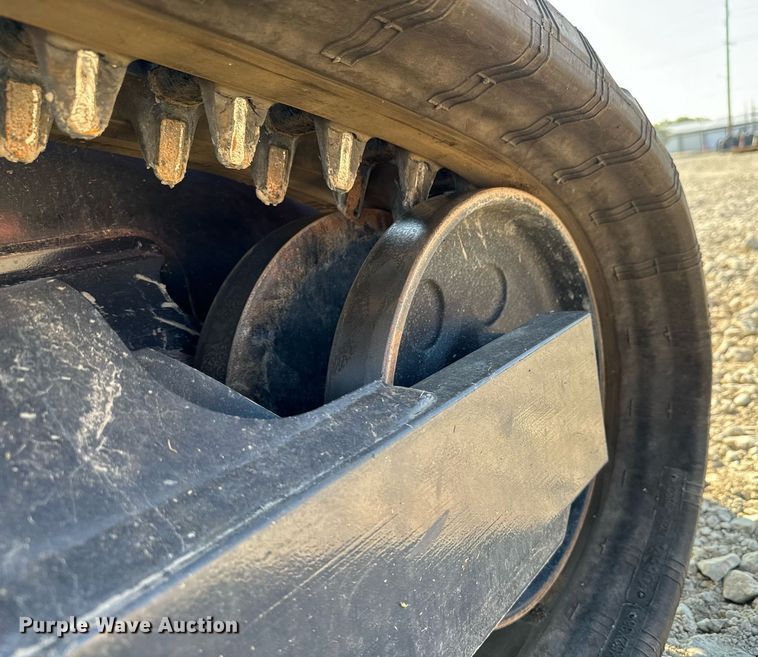 image for item MV9162 2021 Kubota  SLV 65-2 tracked skid steer loader