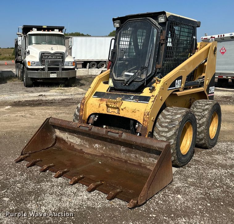 image for item NL9322 2007 Caterpillar 236B skid steer loader