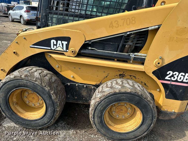 image for item NL9322 2007 Caterpillar 236B skid steer loader