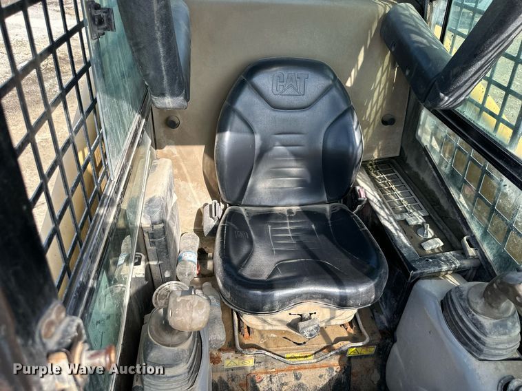 image for item NL9322 2007 Caterpillar 236B skid steer loader