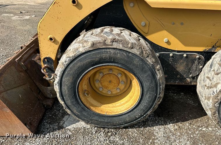 image for item NL9322 2007 Caterpillar 236B skid steer loader