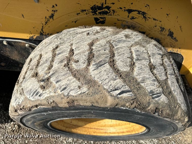 image for item NL9322 2007 Caterpillar 236B skid steer loader